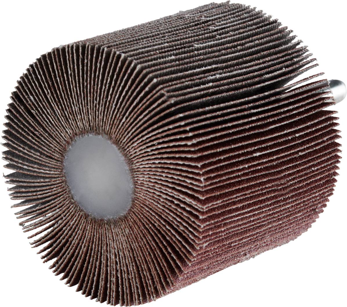 Czerwonobrązowy cylinder szlifierski z drobnymi lamelkami, używany do obróbki powierzchni, sfotografowany na białym tle.