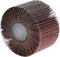 Cylindryczna tarcza ścierna w kolorze rdzawoczerwonym z łopatkami ułożonymi promieniowo, odpowiednia do polerowania lub szlifowania powierzchni.