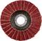 Czerwona tarcza szlifierska z promieniście ułożonymi lamelkami, wycentrowana na białym tle.