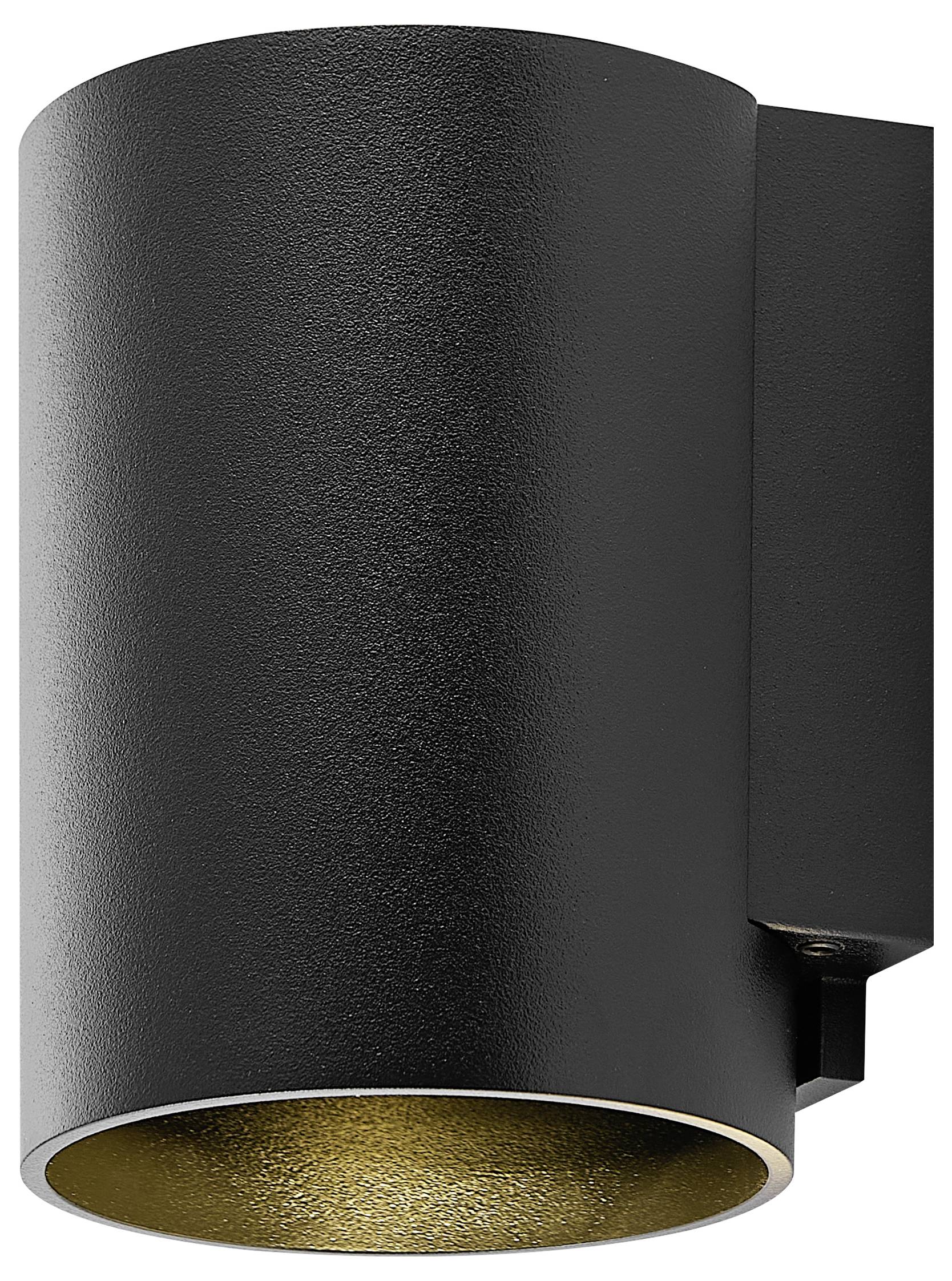 Czarna, cylindryczna lampa zewnętrzna z kierowanym w dół źródłem światła. Nowoczesny design, odpowiednia do montażu ściennego.