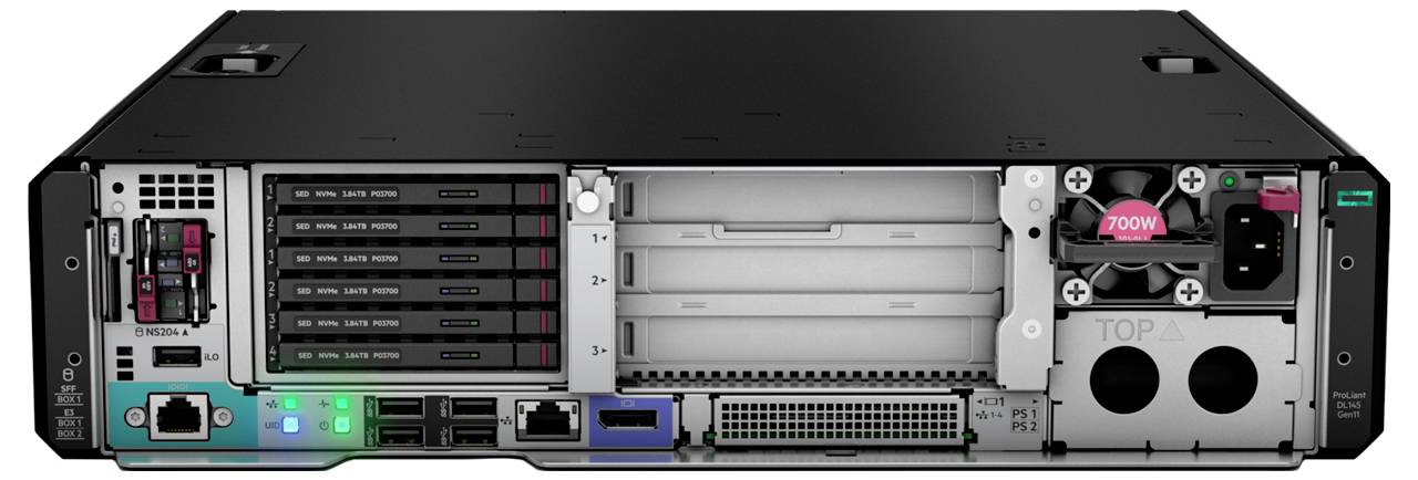 Tylna strona serwera z wieloma slotami i portami, w tym wentylatorami, zasilaczem i złączami sieciowymi.