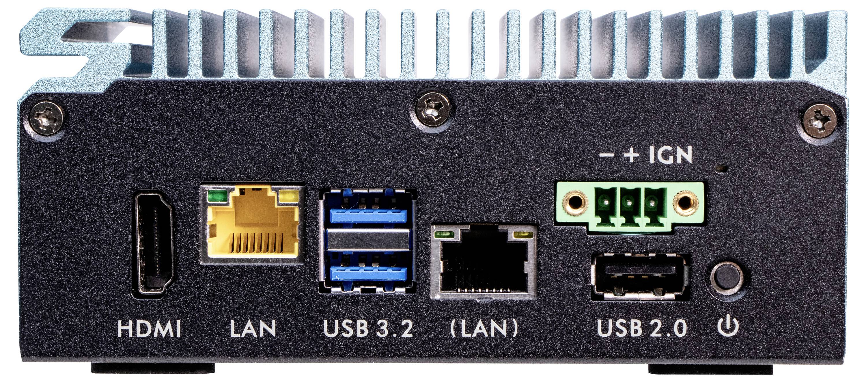 Tylna strona kompaktowego urządzenia z gniazdami: HDMI, LAN, dwa porty USB 3.2, kolejny port LAN, USB 2.0, złącze zasilania i włącznik sieciowy.