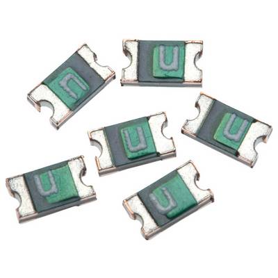 Sześć zielono-srebrnych elektronicznych bezpieczników SMD równomiernie rozłożonych na białym tle.