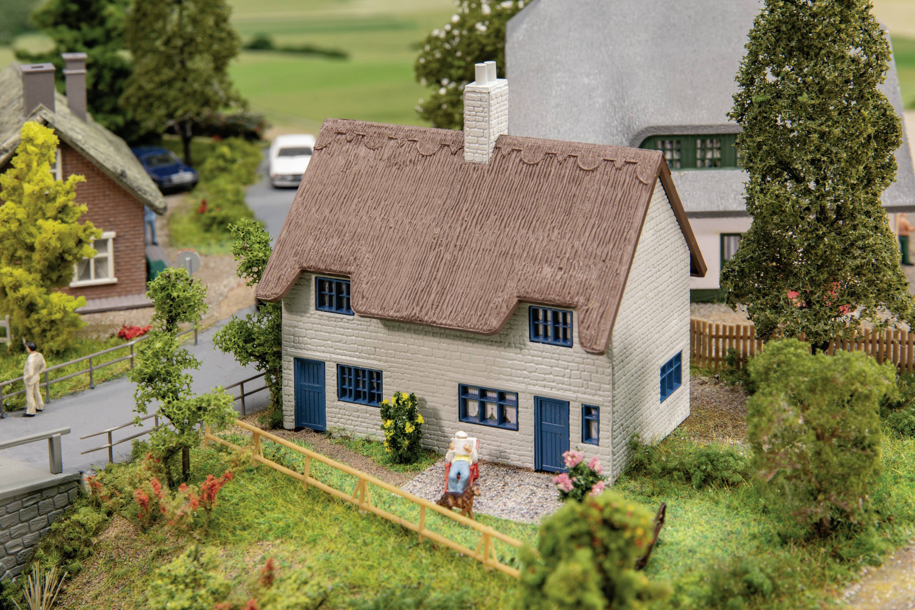 Житловий будинок із солом'яним дахом Faller 131322 H0 комплект для складання 1 шт.