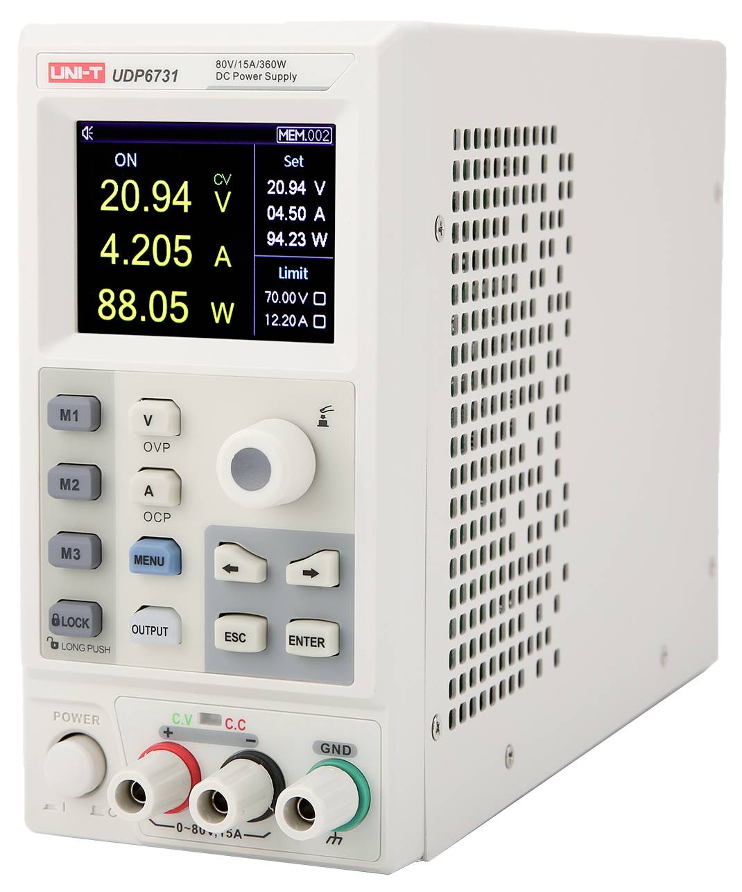 Zasilacz prądu stałego z wyświetlaczem: napięcie 20,94V, prąd 4,205A, moc 88,05W. Widoczne pokrętła sterujące i złącza.