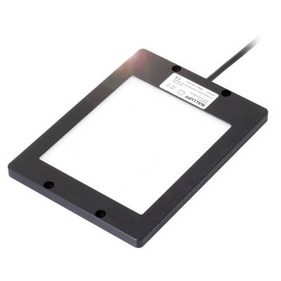 Prostokątny czarny czytnik RFID z kablem, używany do bezprzewodowej identyfikacji.