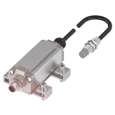 Szary czujnik elektroniczny z kablem i złączem, zamontowany na dwóch uchwytach. Obok zakrzywiony odcinek rury z połączeniem gwintowym.
