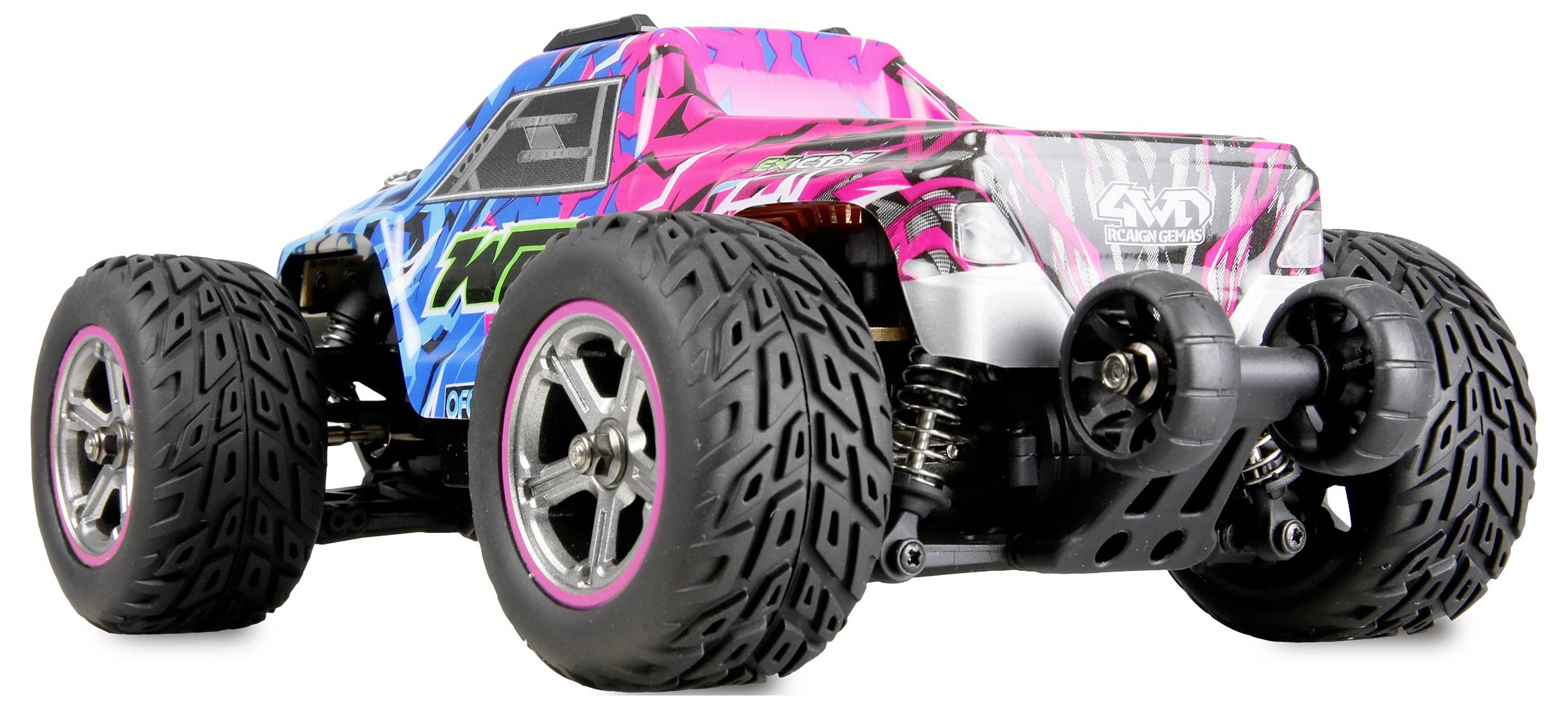 Samochód zdalnie sterowany z dużymi oponami i kolorowym lakierem porusza się po powierzchni. Ma detale w kolorze różowym i niebieskim.