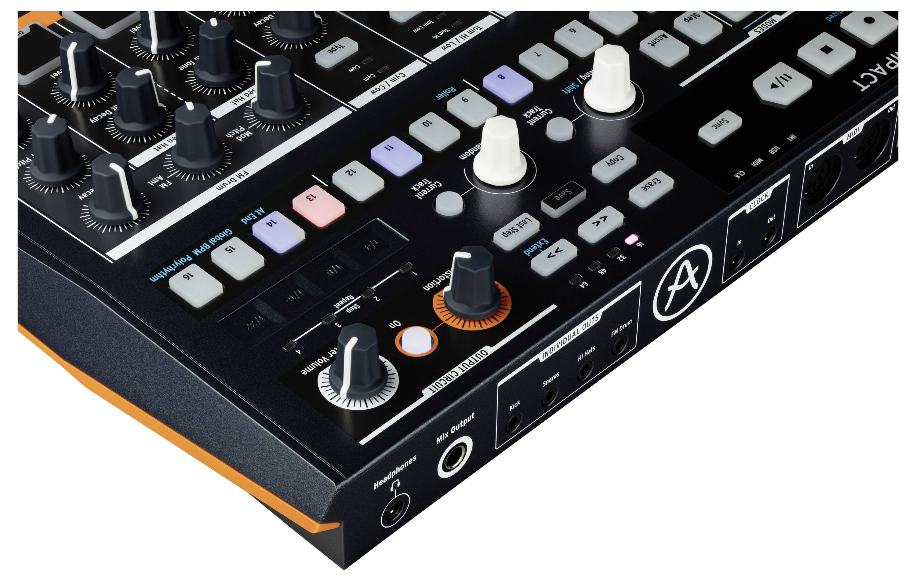 Kontroler DJ-ski do muzyki z różnymi regulatorami, przyciskami i złączami, używany do miksowania i edycji dźwięku.