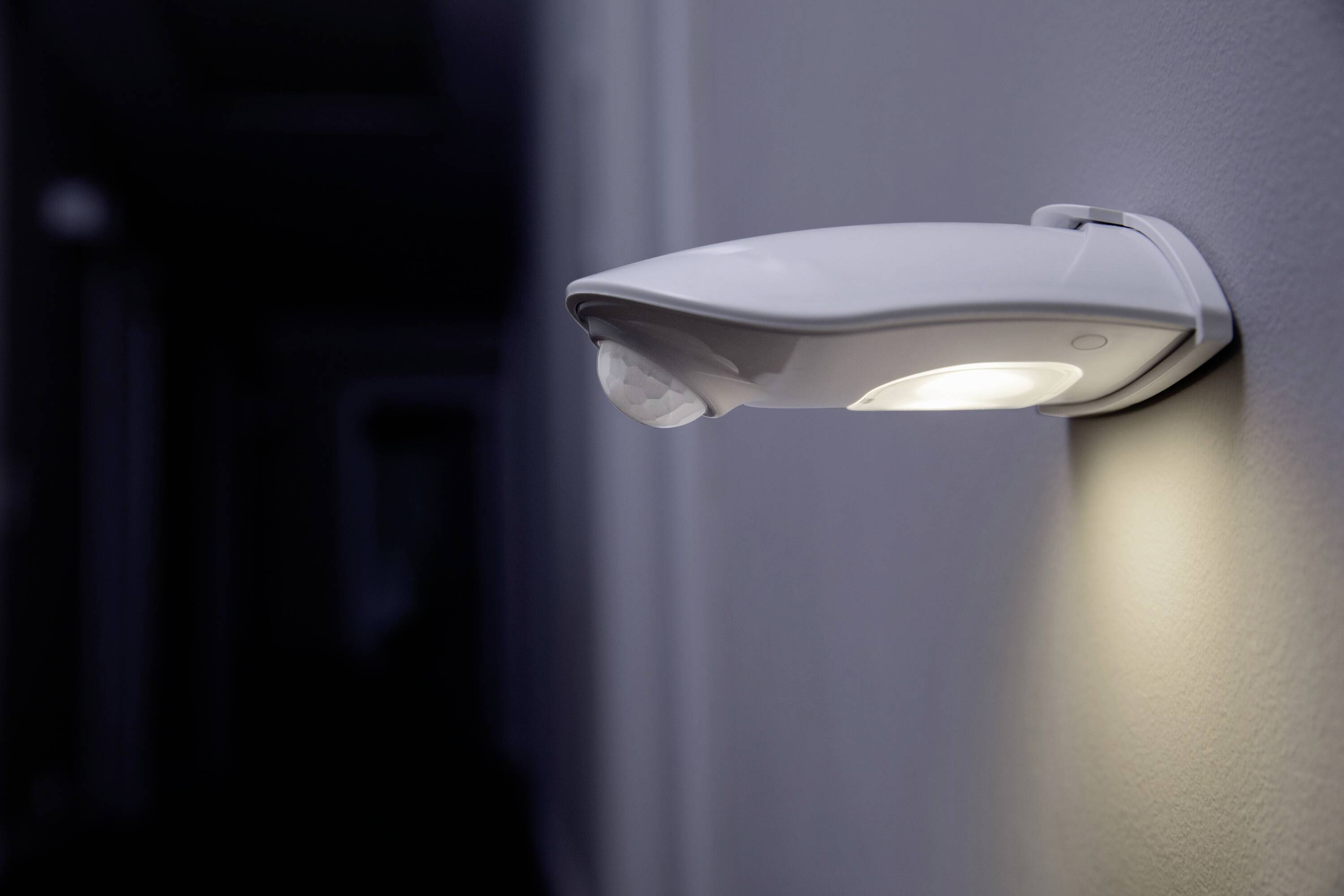 OSRAM HOMELIGHTING Світлодіодний нічник DoorLED Down Sensor 4000K Silver з датчиком руху