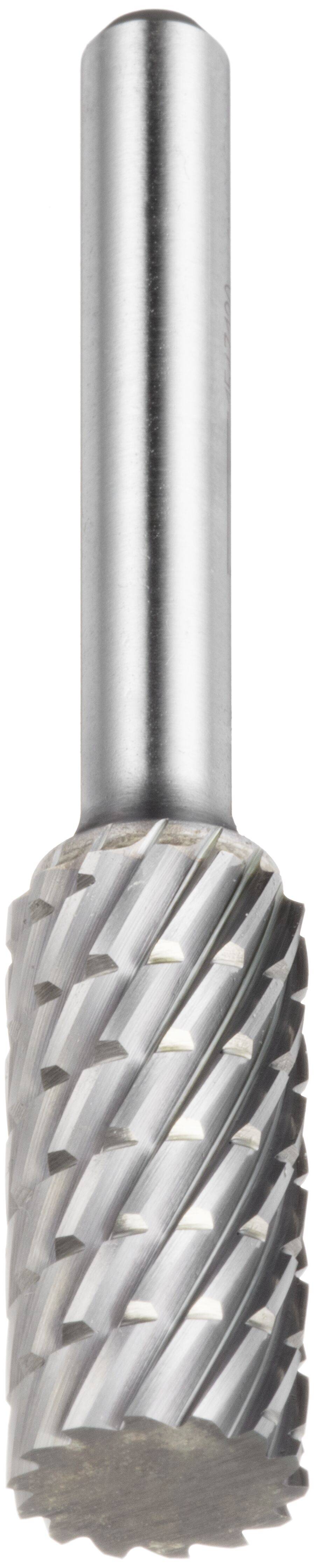 Cylindryczny narzędzie skrawające z spiralnymi rowkami, stosowane do kształtowania lub wygładzania materiałów podczas obróbki mechanicznej lub stolarskiej.