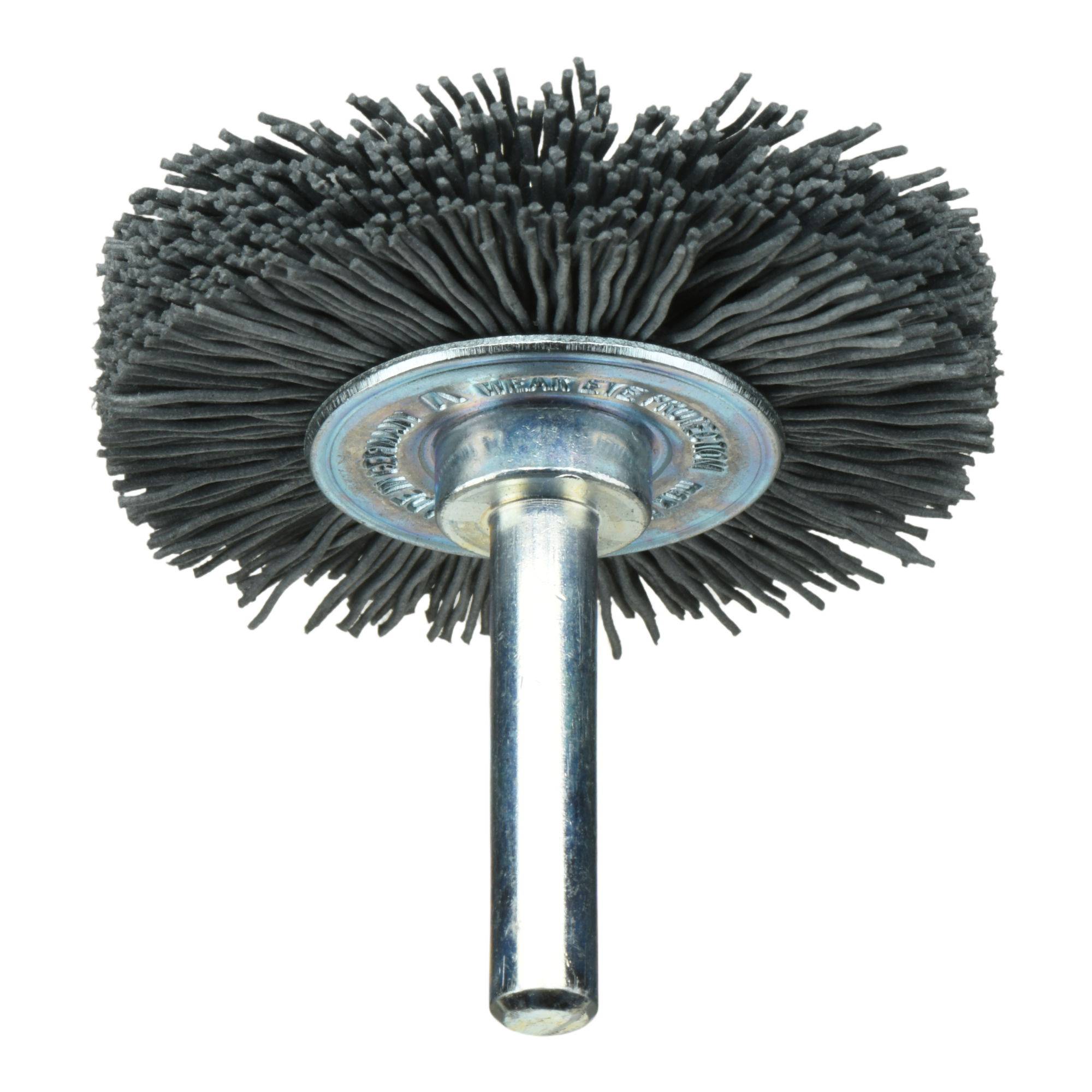 Szczotkowa tarcza ścierna z metalowym trzpieniem, przeznaczona do czyszczenia lub przygotowania powierzchni.