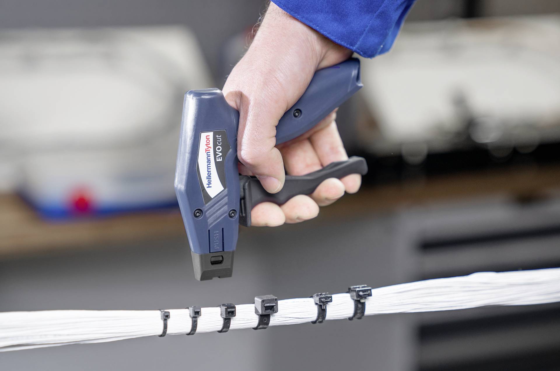 Інструмент для обтискання кабельних стяжок HellermannTyton 110-05105 EVOcut-PL-BU, 8,0 мм
