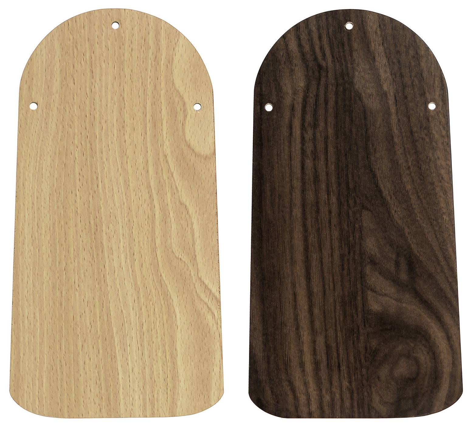 Dwie drewniane próbki: jedna jasna, jedna ciemna. Obie są prostokątne z zaokrąglonymi wierzchołkami i mają dwa małe otwory w pobliżu górnej krawędzi.