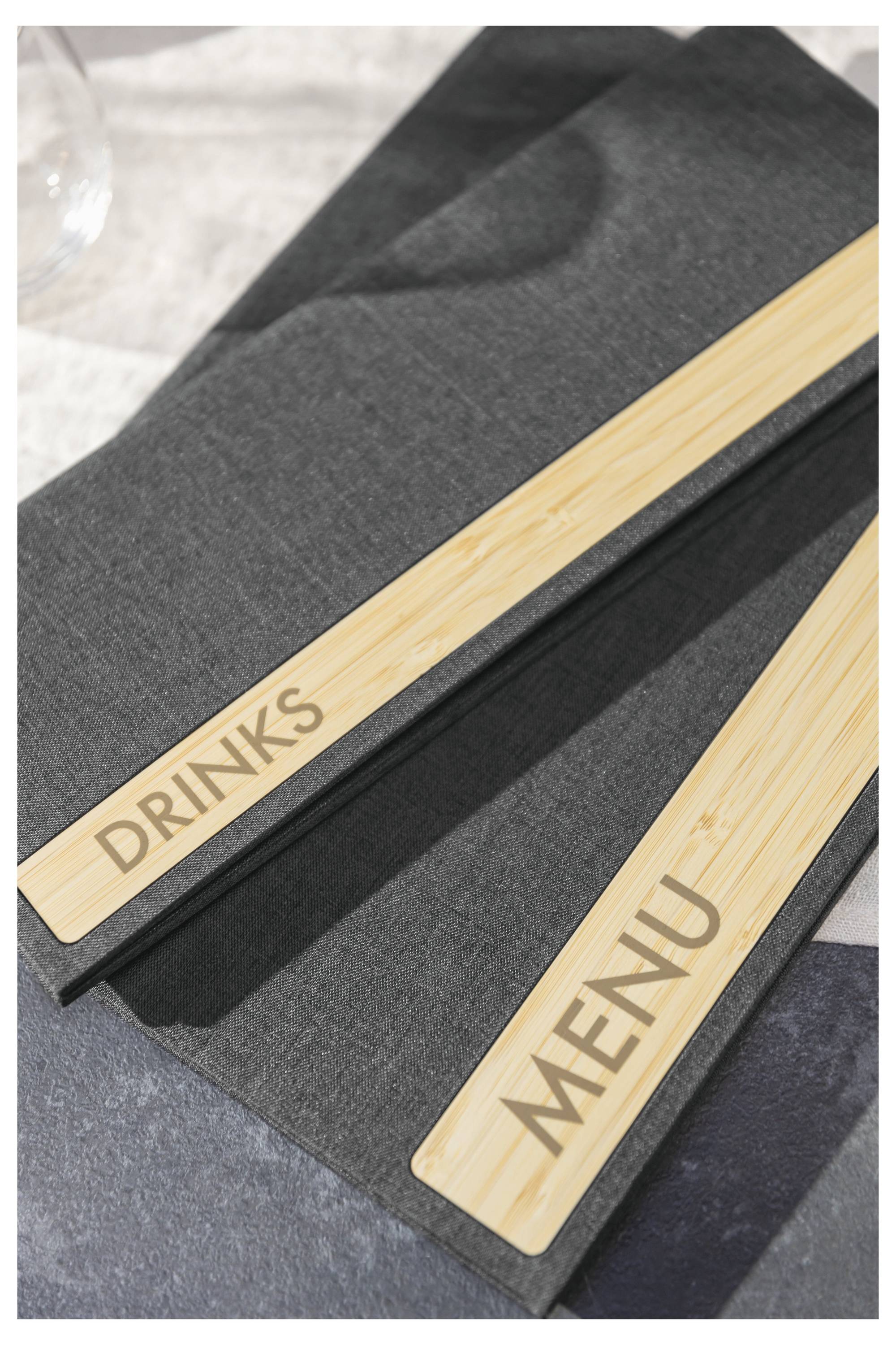 Папка для напоїв Sigel GM220 1/2 DIN A4 1 шт. З 2 подвійними прозорими обкладинками на 8 сторінок, гумові палітурки темно-сірого, 