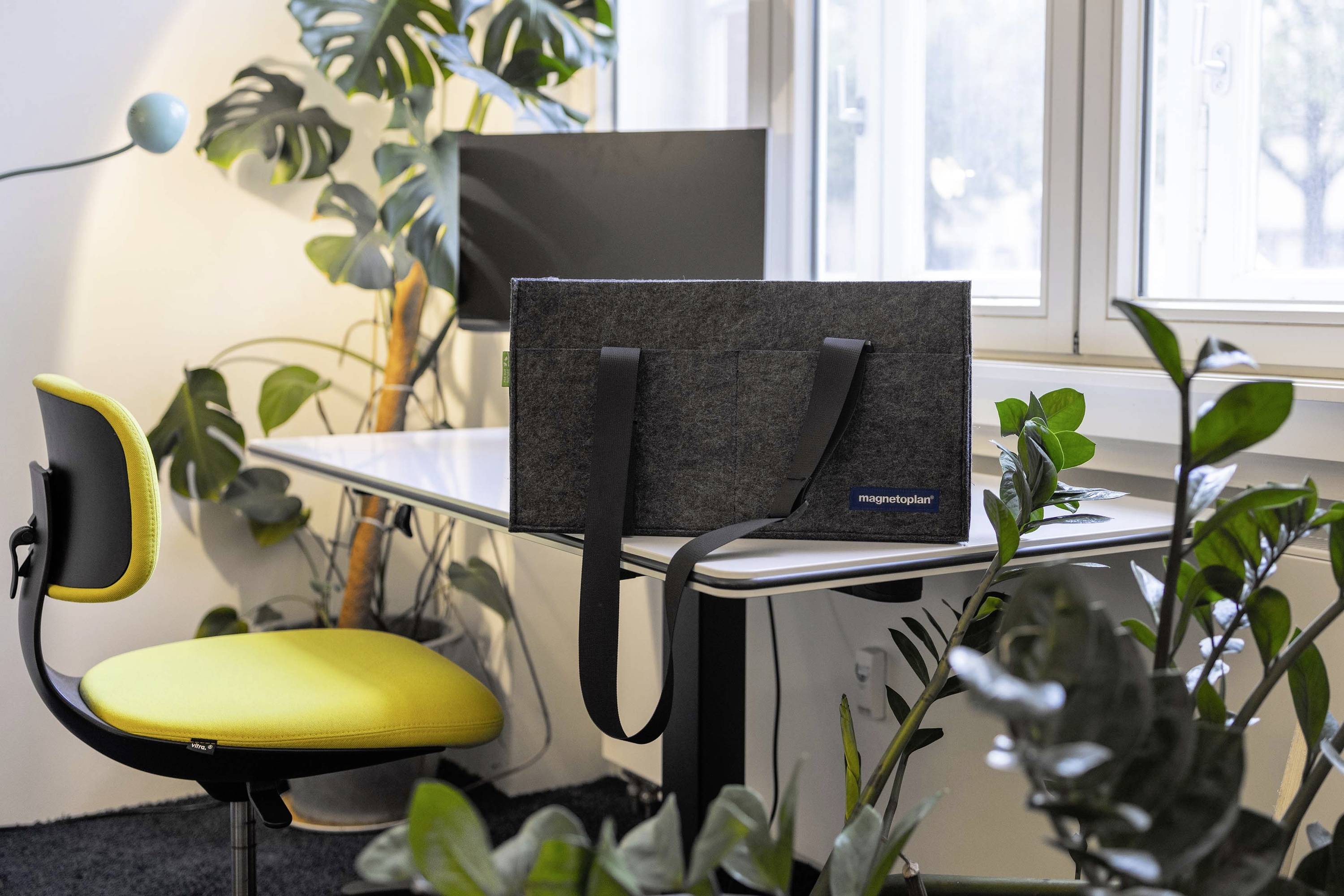 Сумка magnetoplan 11126 45 см x 25 см x 15 см сірого кольору