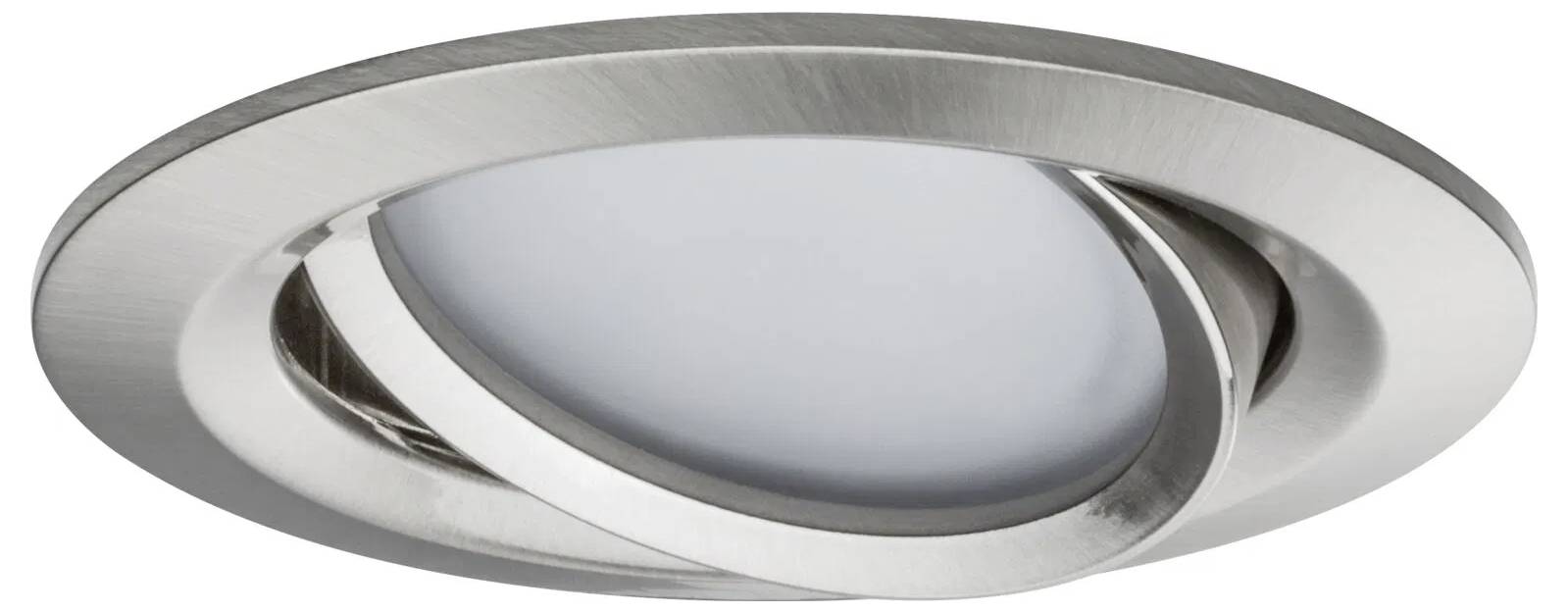 Metalowy, okrągły sufitowy reflektor LED, z srebrną ramką i regulowanym soczewką do kierunkowego oświetlenia, umieszczony na białym tle.