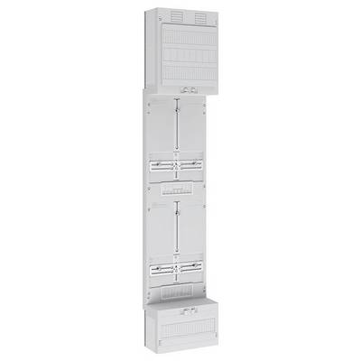 Pionowy stos szarych skrzynek elektrycznych, składający się z wielu pokryw i sekcji wentylowanych, zazwyczaj stosowanych do przechowywania wyłączników automatycznych.