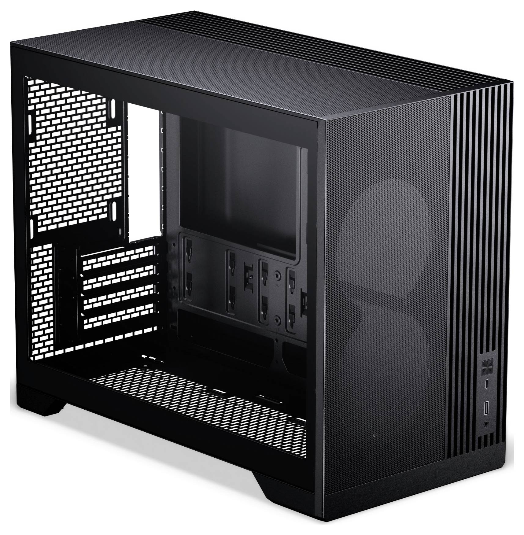 Czarna obudowa komputerowa z siateczkowym panelem bocznym i frontem, prezentująca dwa duże mocowania wentylatorów oraz liczne wewnętrzne sloty na komponenty.