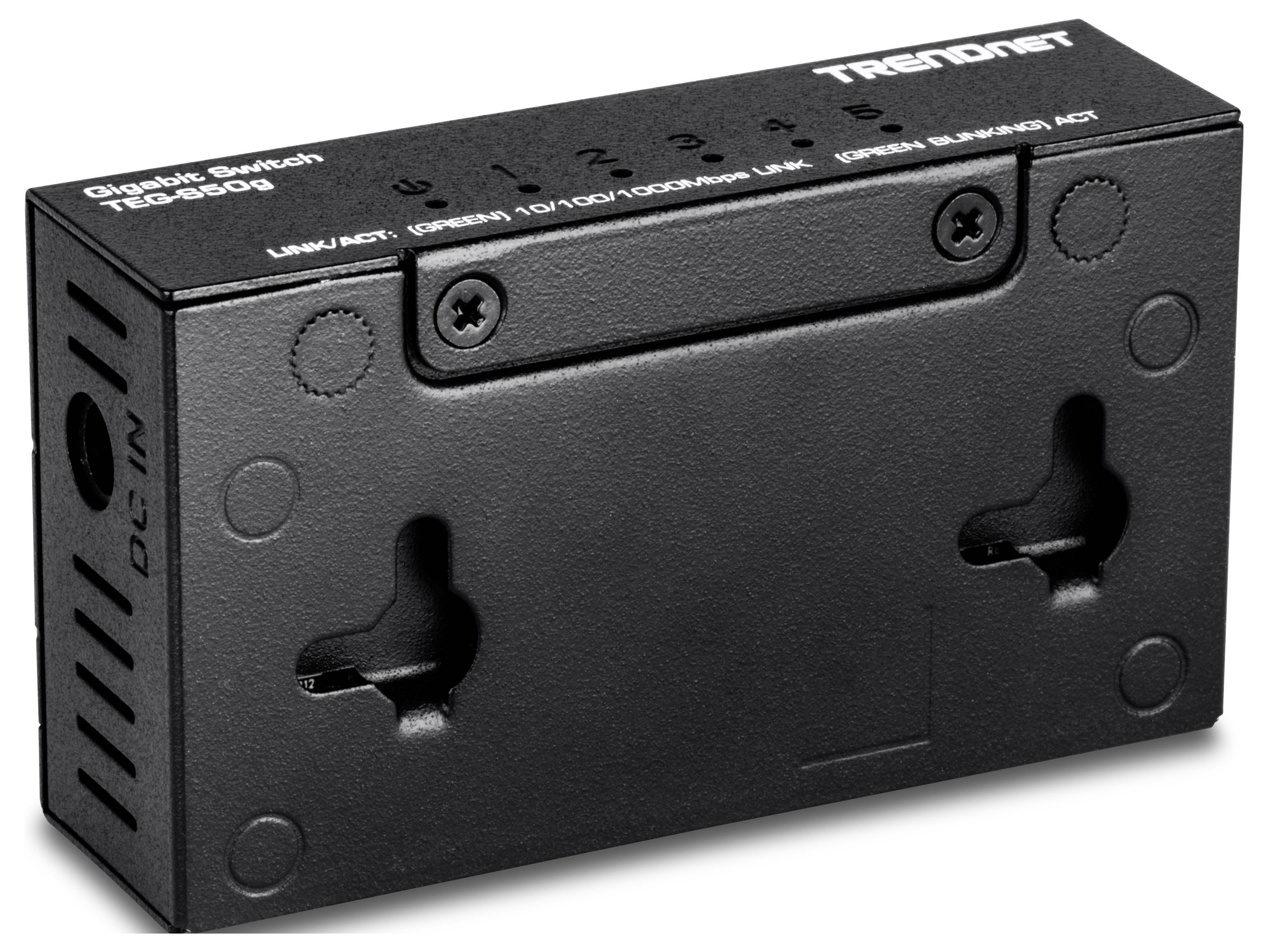 'Czarny przełącznik gigabitowy TRENDnet, model TEG-S50G, z pięcioma portami Ethernet i wejściem zasilania z boku, przeznaczony do montażu ściennego.'