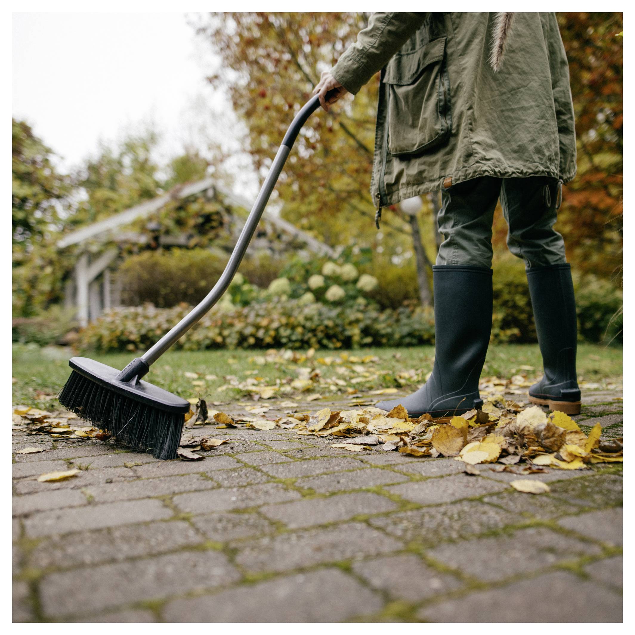 Fiskars 1077114 Miotła Szerokość pracy 43 cm-1