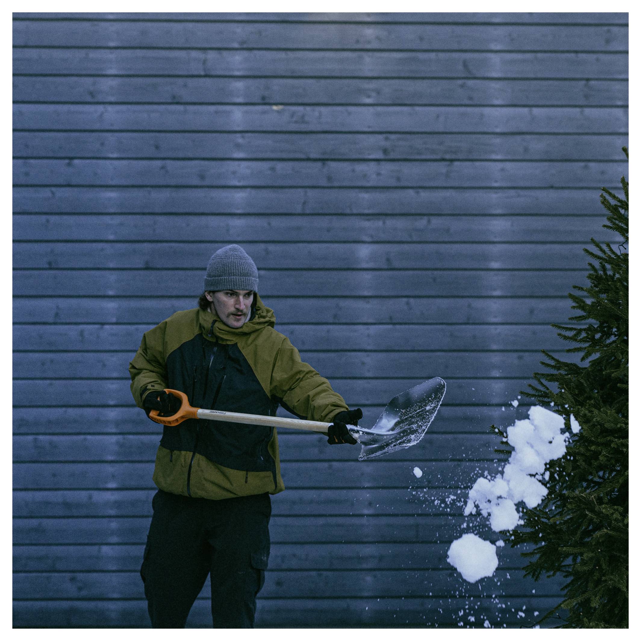 Fiskars 1001637 Łopata śniegowa 310 mm aluminium-1