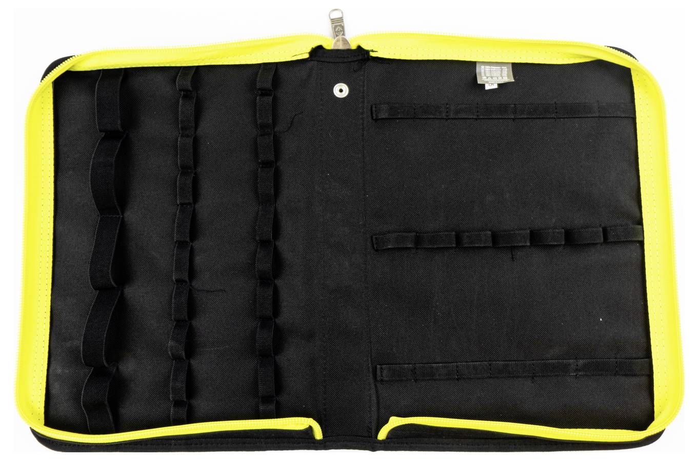 Otwarty, pusty organizator narzędzi z jasno-żółtą obramówką i czarnymi elastycznymi pętlami do mocowania różnych narzędzi i akcesoriów.