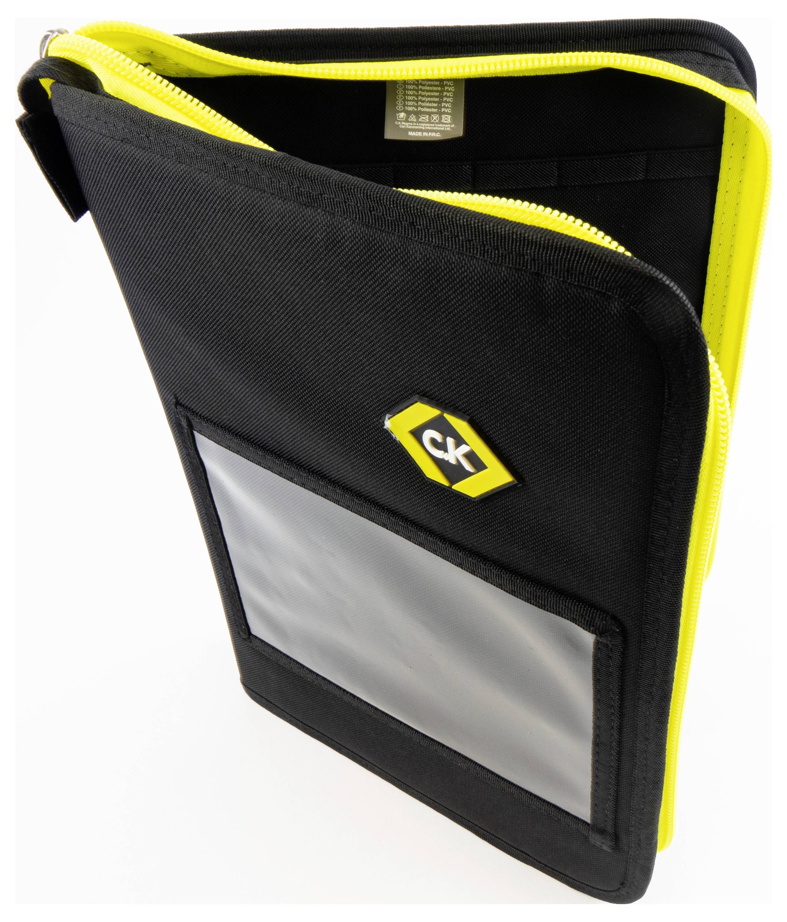 Czarne etui na narzędzia z żółtymi zamkami stoi otwarte, ukazując swoje wnętrze. Z przodu widoczna jest przezroczysta plastikowa kieszeń.
