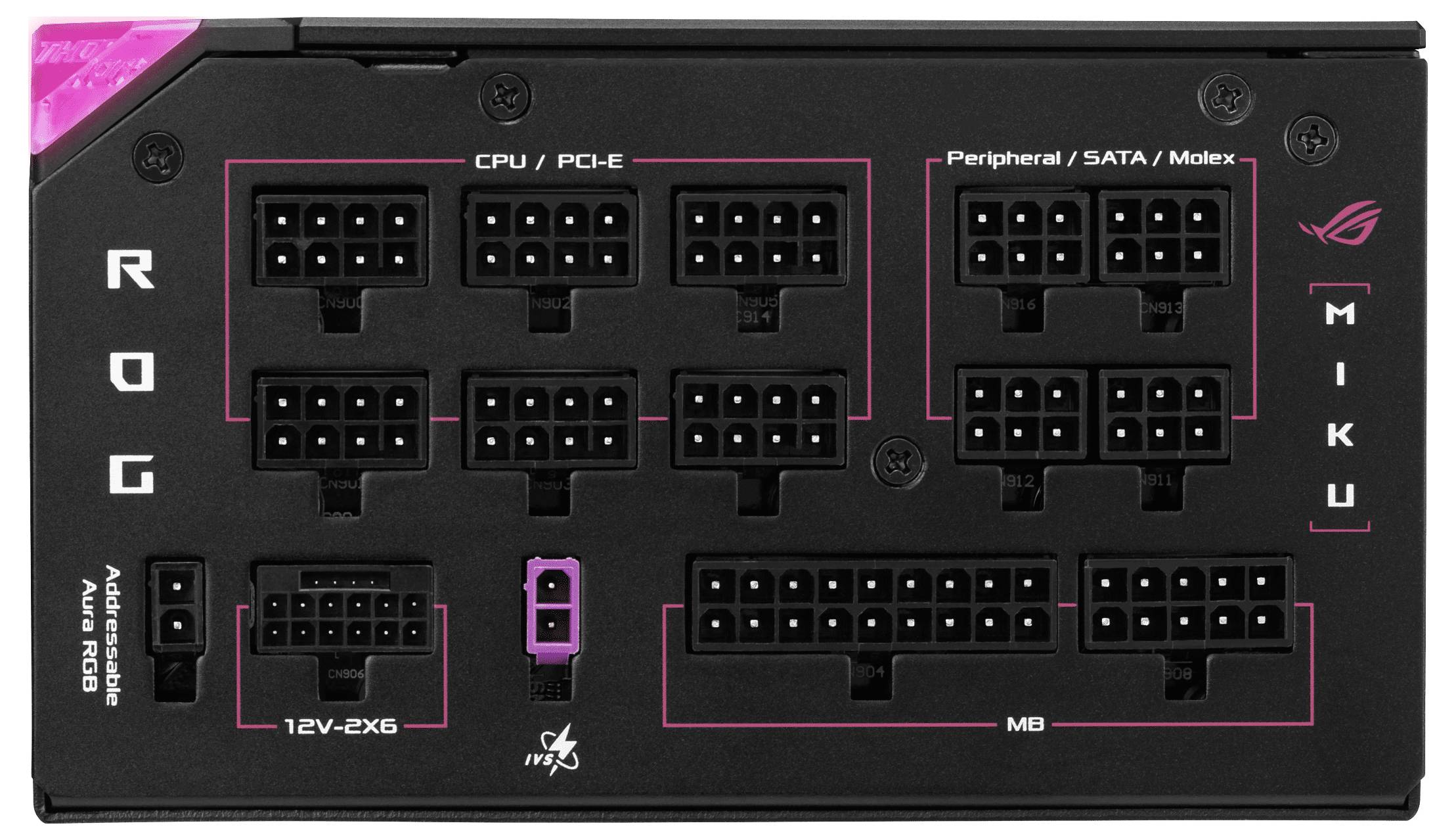 Czarna jednostka zasilająca z różnymi oznaczonymi portami przyłączeniowymi dla CPU/PCI-E, Peripheral/SATA/Molex oraz MB. Model posiada oznaczenia marki 'ROG' i 'MIKU'.