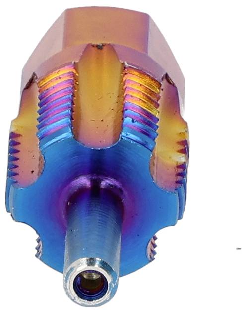 Sześciokątne, opalizujące metalowe narzędzie z gwintowanym środkiem i okrągłym końcem, przypominające futurystyczny element wiertniczy lub komponenta mechanicznego.