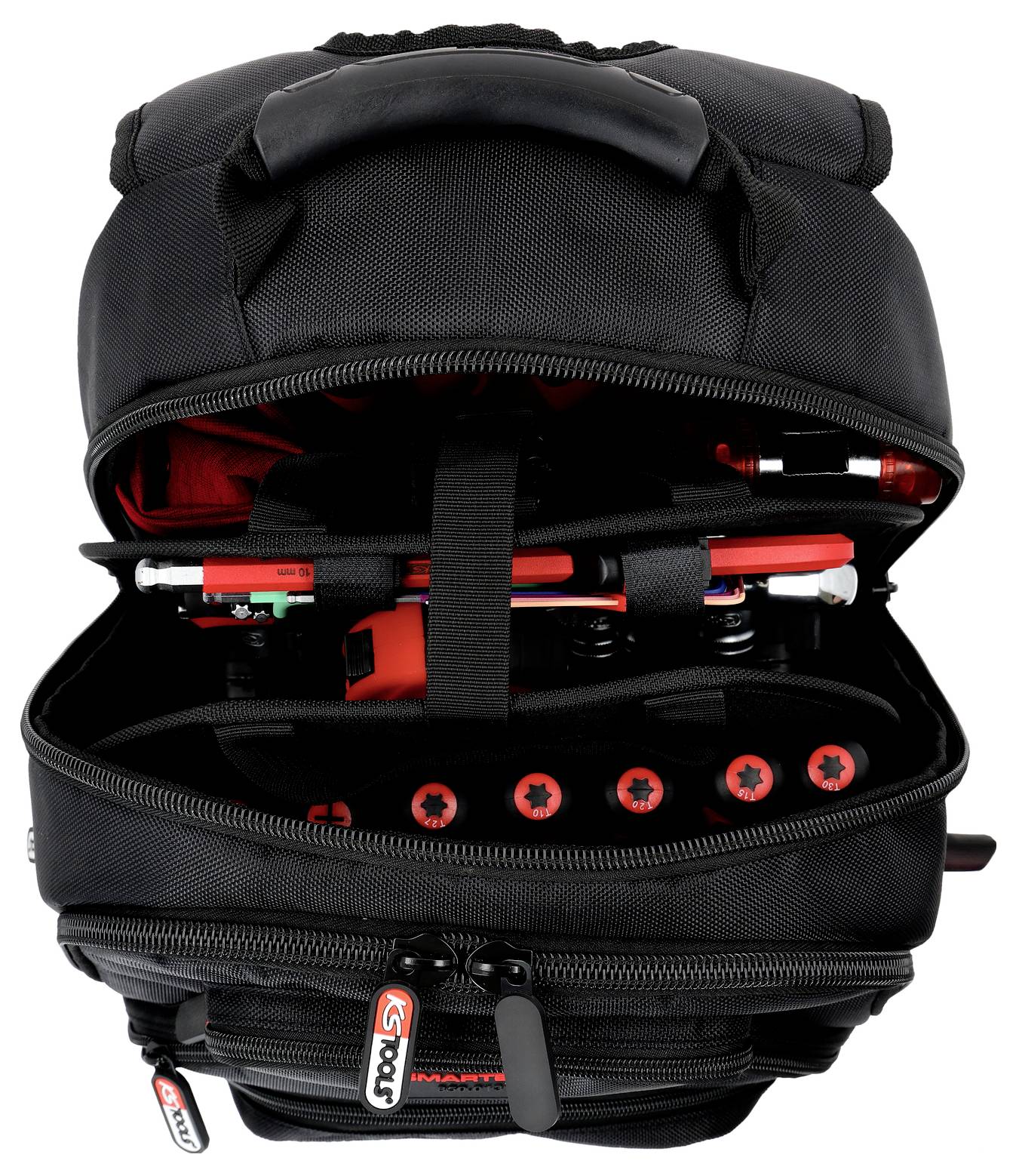 Otwarta czarna torba narzędziowa z uporządkowanymi, starannie ułożonymi narzędziami z czerwonymi uchwytami, w tym śrubokrętami i innymi narzędziami warsztatowymi.