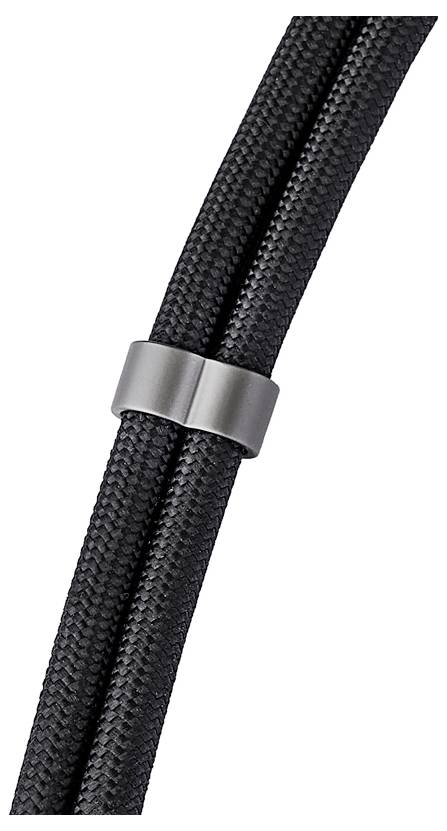 Czarny pleciony kabel z szarym metalowym zaciskiem, przedstawiający zbliżenie teksturowanego kabla i mocującego zacisku.