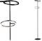 Nowoczesna lampa podłogowa z dwoma okrągłymi pierścieniami LED na smukłym metalowym słupie, rzucająca miękkie światło ambientowe.