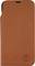 Skórzany portfel-etui na telefon w kolorze brązowym, z wycięciem na aparat, wytłoczonym logo w prawym dolnym rogu oraz przeszyciami wokół krawędzi.