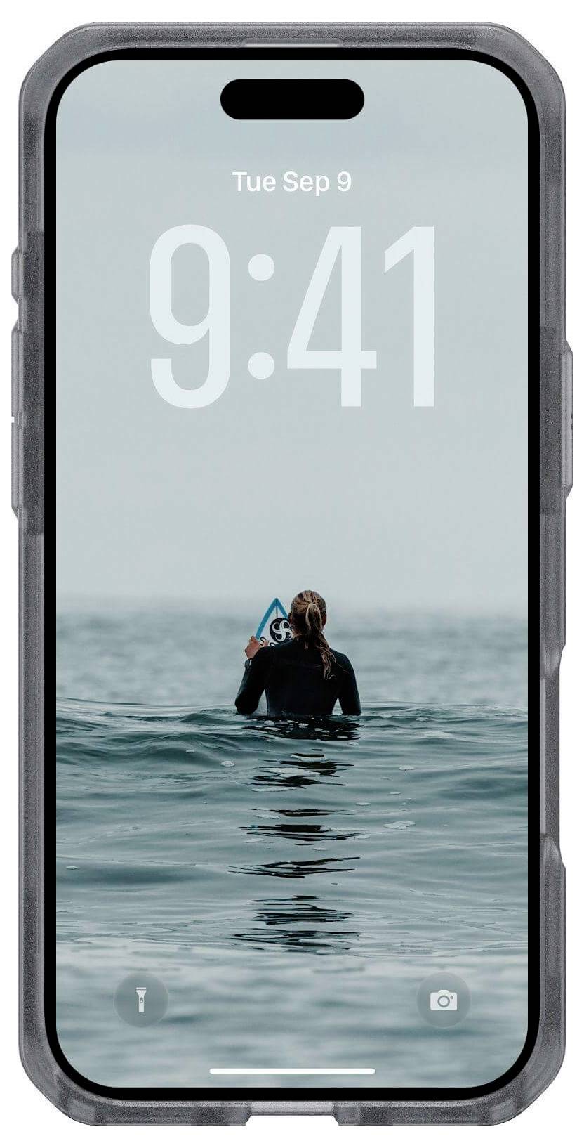 Na smartfonie wyświetla się ekran blokady z kobietą zwróconą plecami w oceanie, trzymającą w górze trójkątny symbol. Godzina wskazuje '9:41'.