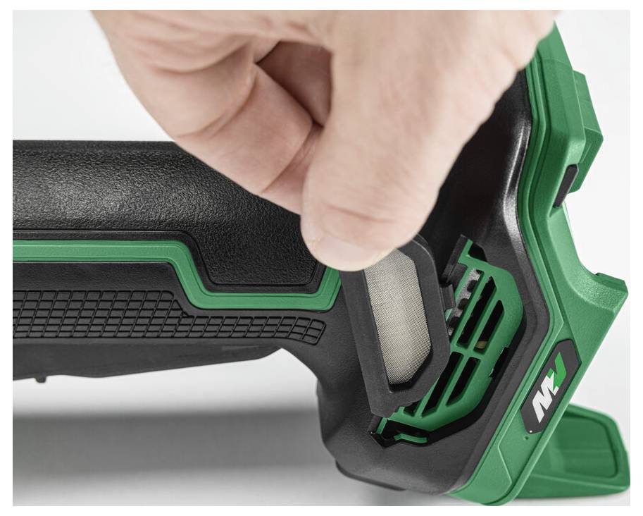 Zbliżenie dłoni regulującej zielono-czarne narzędzie elektryczne, ukazujące system wentylacyjny, fakturę uchwytu oraz inicjały marki 'FN'.
