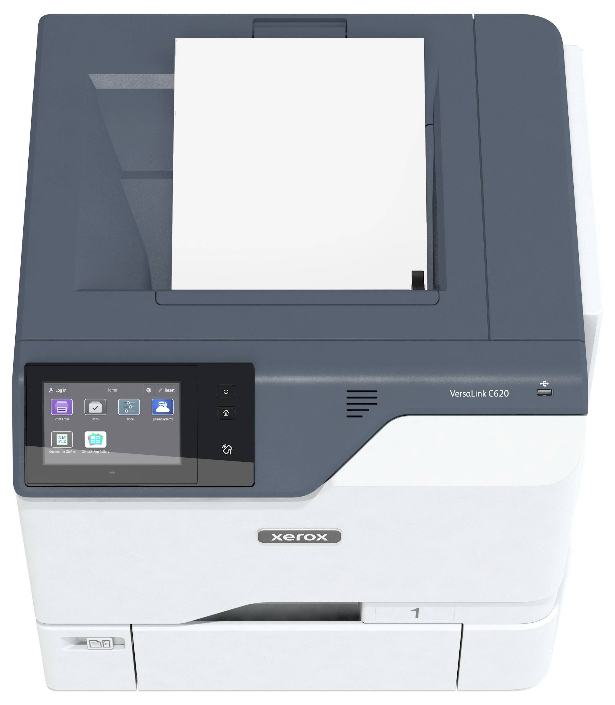 Drukarka Xerox VersaLink C620 z interfejsem dotykowym wyświetlającym opcje, wyposażona w tacę wyjściową papieru zawierającą białe arkusze papieru zwykłego.