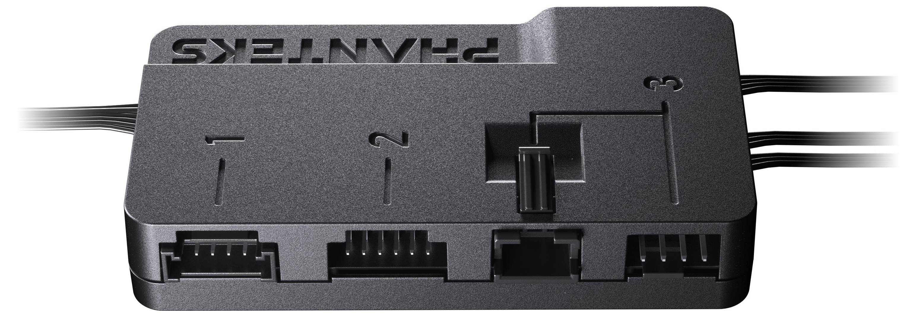 Czarny rozgałęźnik wentylatorów Phanteks z portami oznaczonymi '1', '2', '3' do podłączania wentylatorów oraz centralnym wejściem zasilania.