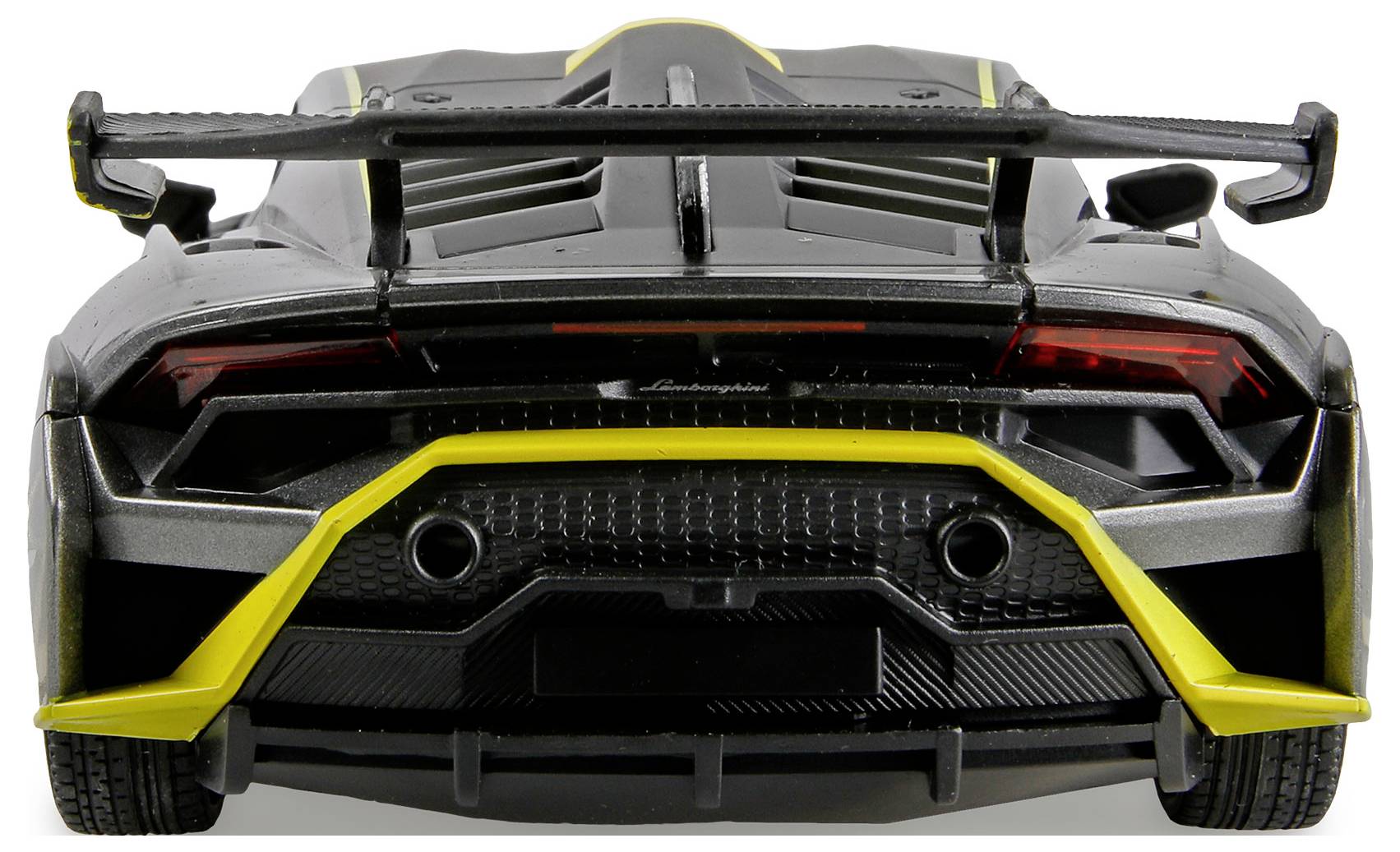 Czarny samochód sportowy z żółtymi akcentami widziany od tyłu, z dużym spoilerem i podwójnymi końcówkami wydechu, ilustrujący smukły design i prędkość.