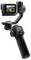Ręczny stabilizator z zamontowaną kamerą sportową wyświetla na ekranie wideo motocyklisty, podkreślając możliwości nagrywania wideo.