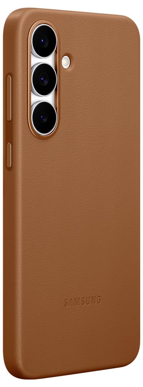 Brązowe etui na smartfona z trzema obiektywami aparatu i wytłoczonym logo 'Samsung', prezentujące elegancki i teksturowany design.