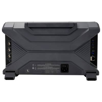 Widok z tyłu szarego urządzenia elektronicznego z różnymi portami, w tym trzema złączami współosiowymi, portami USB, portem Ethernet oraz gniazdem zasilania.