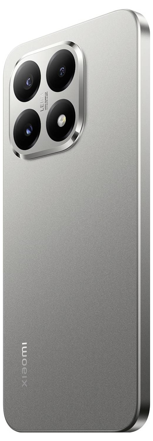 Smukły, srebrny smartfon z kwadratowym modułem aparatu wyposażonym w cztery obiektywy, prezentujący nowoczesny design marki Xiaomi.