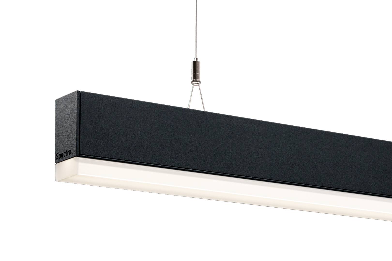 Czarna prostokątna wisząca lampa LED do sufitu, widok na białym tle.
