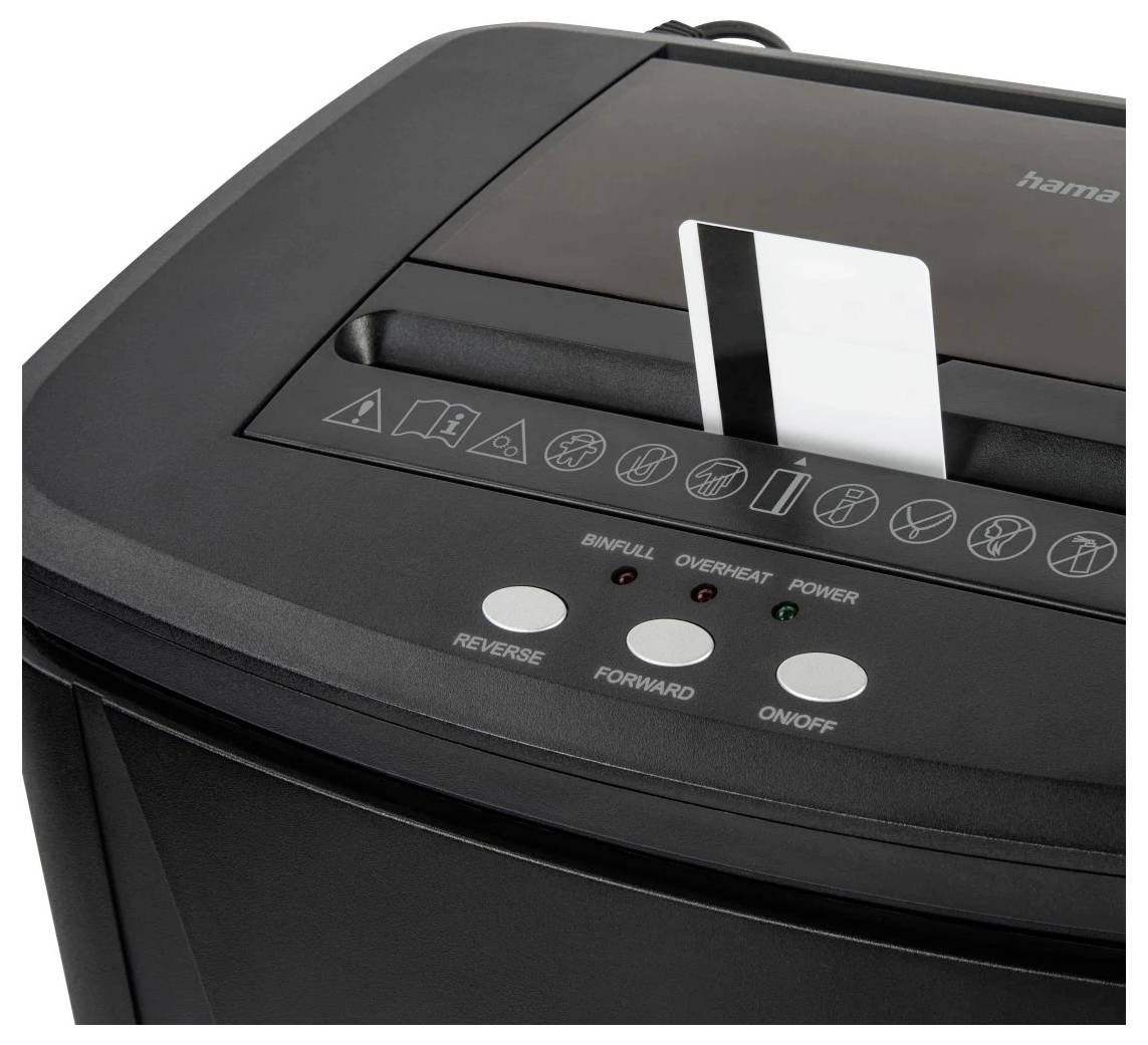 Czarno-biała karta kredytowa jest niszczona w czarnym niszczarce dokumentów, wyświetlającej ikony i przyciski oznaczające pełny kosz, przegrzanie i zasilanie.