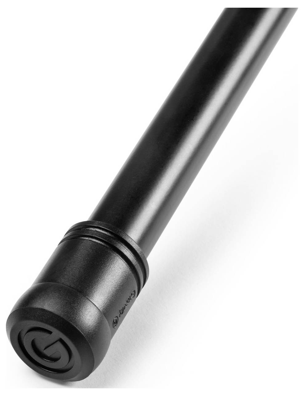 Smukły, czarny metalowy cylinder o zwężającym się końcu z wytłoczonym logo, prawdopodobnie element narzędzia lub akcesorium.