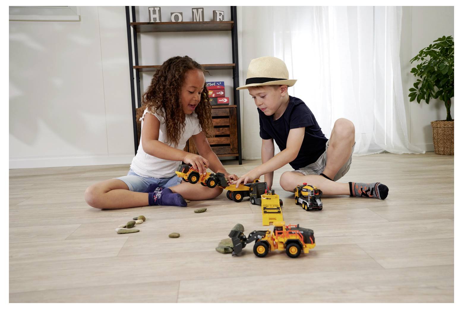 Majorette Volvo Бетонозмішувач FMX Truck Готова модель Модель будівельної машини