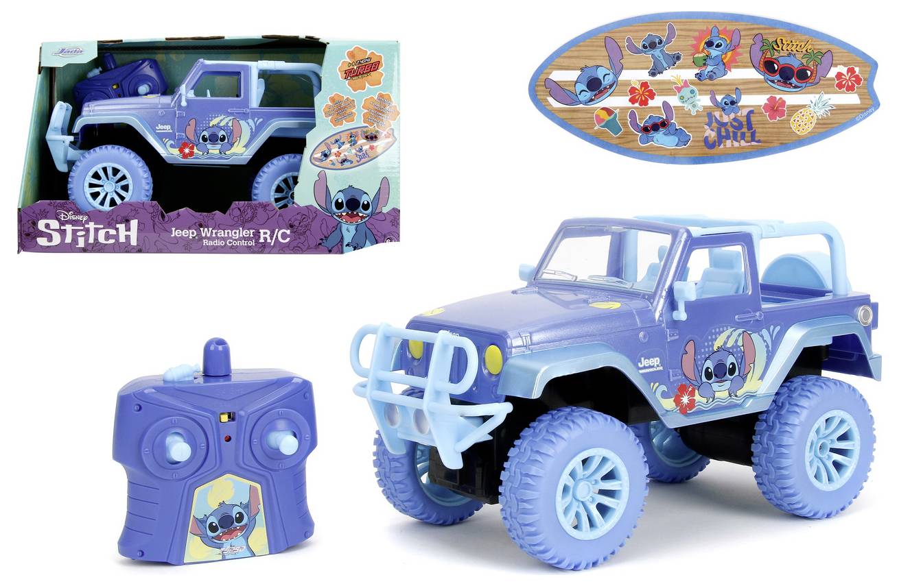 Zabawkowy Jeep Wrangler z pilotem w motywie postaci Stitcha w kolorze niebieskim, ozdobiony kolorowymi grafikami. Opakowanie zawiera obrazy pojazdu i projekt deski surfingowej z napisem "Just Chill".