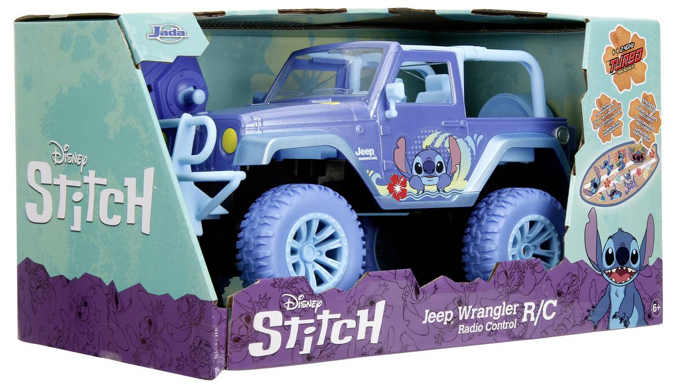 Zabawkowy samochód Jeep Wrangler sterowany radiem w motywie 'Disney Stitch', w kolorze niebieskim, z opakowaniem prezentującym wizerunek postaci z kreskówki i szczegółami marki.