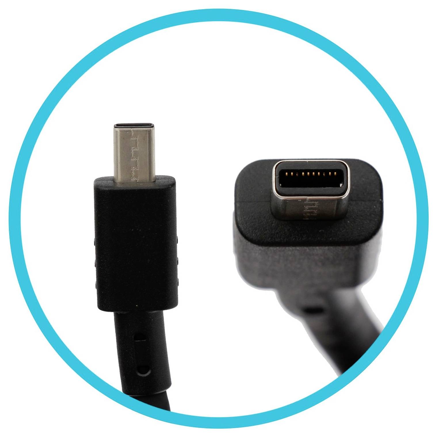 Dwa czarne kable USB-C z końcówkami, jeden przedstawiony z widokiem z góry, drugi z widokiem z boku, na białym tle z niebieskim kołem.